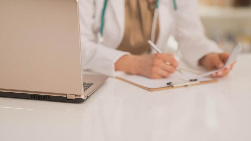 abrir consultório médico do zero